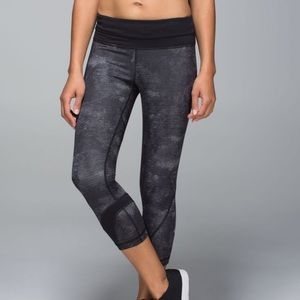 Lululemon Run: Inspire Crop II